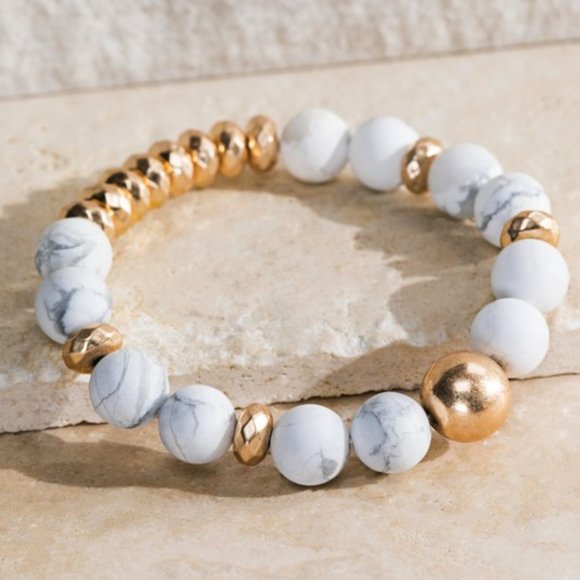 Blush & Belle Jewelry - Howlite Natural Stone & Metallic Stretch Bracelet